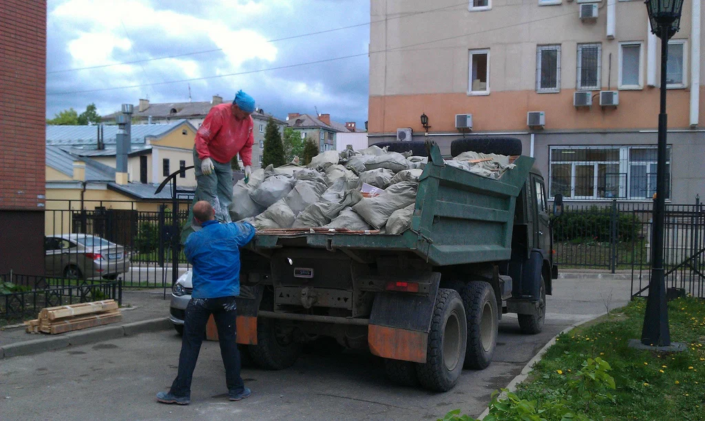Вывоз строительного мусора в Великом Устюге от 1629 руб. – ПроМусор