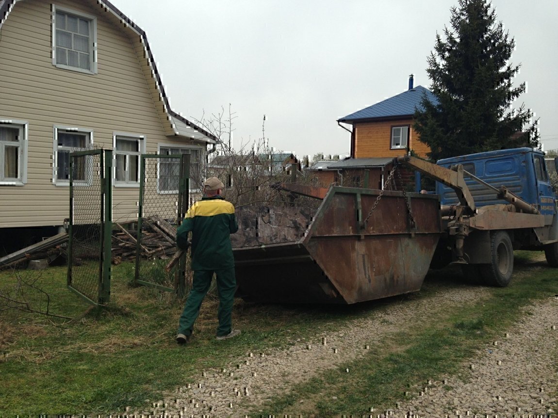 Вывоз мусора и отходов с дачи и участка СНТ в Великом Устюге в октябре