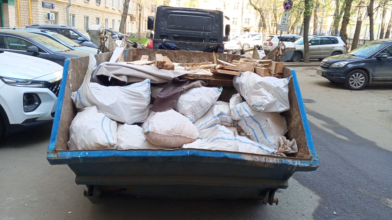 Вывоз мусора из магазина в Великом Устюге в октябре