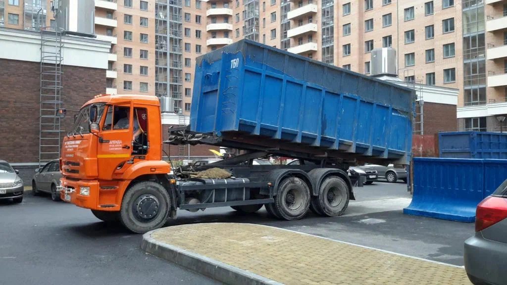 Аренда пухто для вывоза строительного и бытового мусора в Великом Устюге в октябре